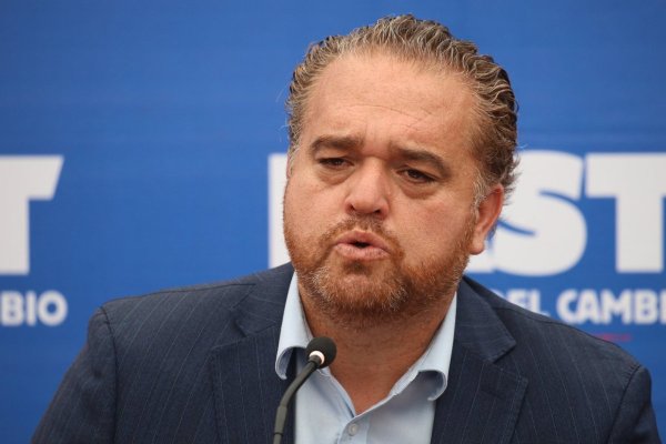 <p>Ministro de Hacienda, Jorge Quiroz, en el Congreso este martes. Foto: Aton.</p>