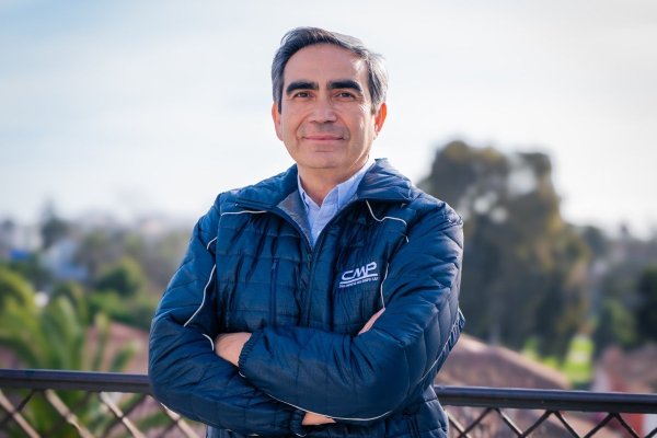 Compañía Minera del Pacífico designa a Carlos Espinoza como gerente general para impulsar la producción de hierro y la eficiencia operacional