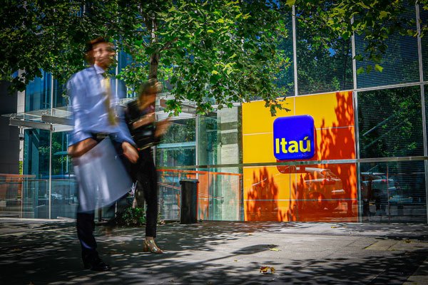 <p>Itaú BBA lidera el ranking de las corredoras más certeras analizando las 10 mayores acciones del IPSA</p>
