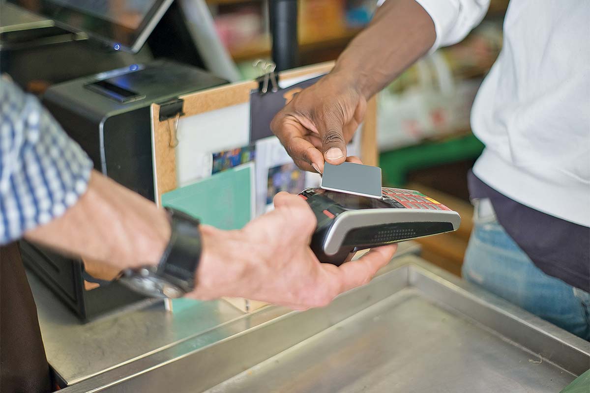 <p>Pagos digitales aumentan 15% y llegan a 435 transacciones anuales por persona, según informe del Banco Central</p>