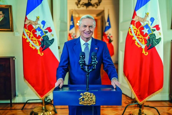 <p>Kast destaca aprobación de proyecto para que Chile salga del estancamiento y pide evitar triunfalismo</p>