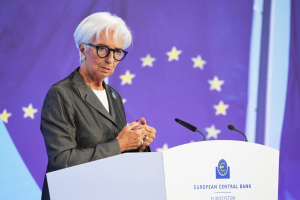 <p>Venta de euros por parte de EEUU para apuntalar al yen tomó por sorpresa al Banco Central Europeo</p>