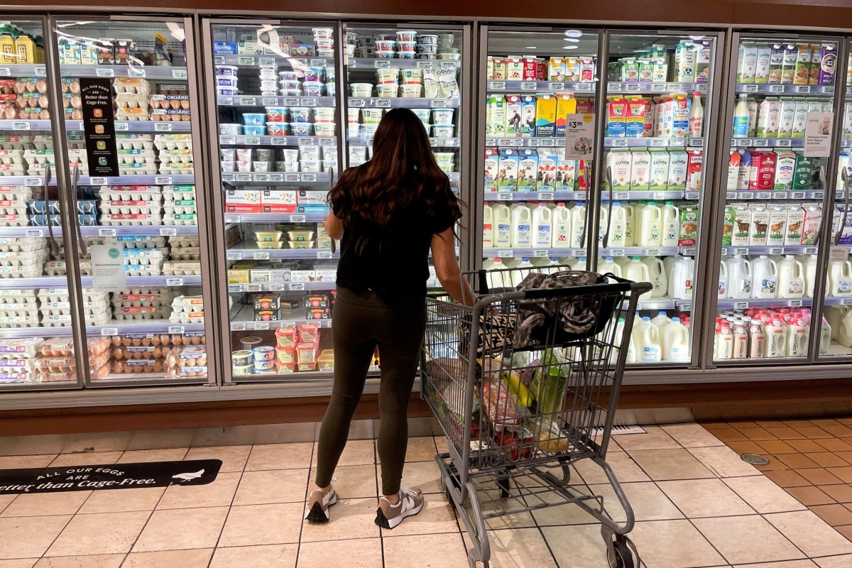 <p>La inflación de Estados Unidos se enfría en julio y aleja una posible alza de tasas de la Fed</p>