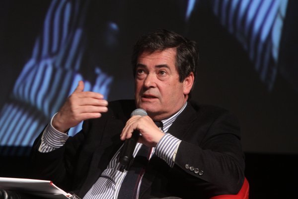 <p>Tras 21 años, Juan Claro deja el directorio de la matriz minera del grupo Luksic</p>