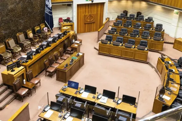 <p>Oposición presiona al gobierno por levantamiento de secreto bancario para combatir el crimen organizado</p>