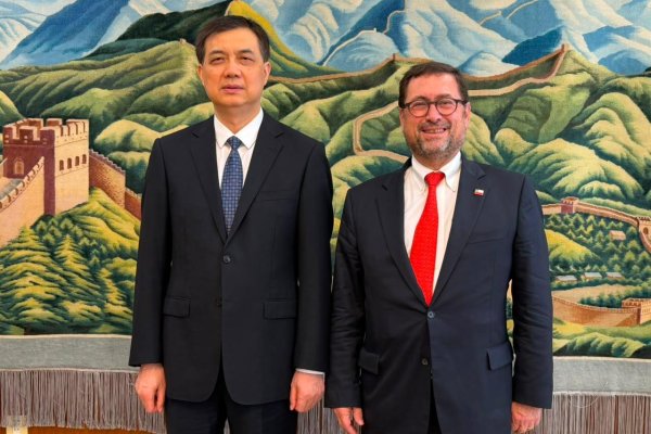 Canciller Pérez Mackenna en inicio de gira por China: “Queremos mantener una relación constructiva y de largo plazo”