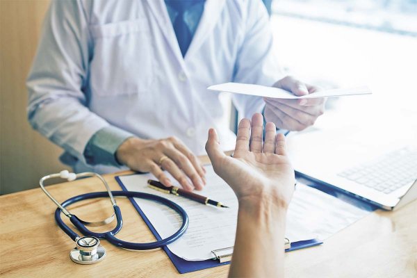 Ya hay investigaciones y multas: gobierno activa plataforma que cruza datos para fiscalizar licencias médicas