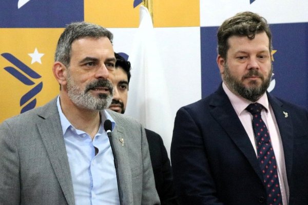 Libertarios piden al gobierno urgencia para proyecto que aumenta quórums de reforma a la Constitución