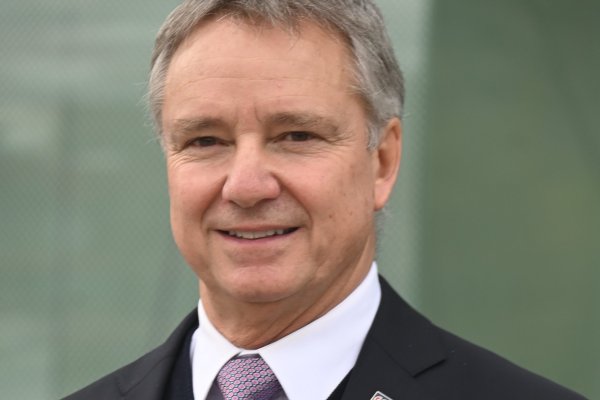 Raimundo Rencoret se impone por 21 votos y asume el mando de la CChC