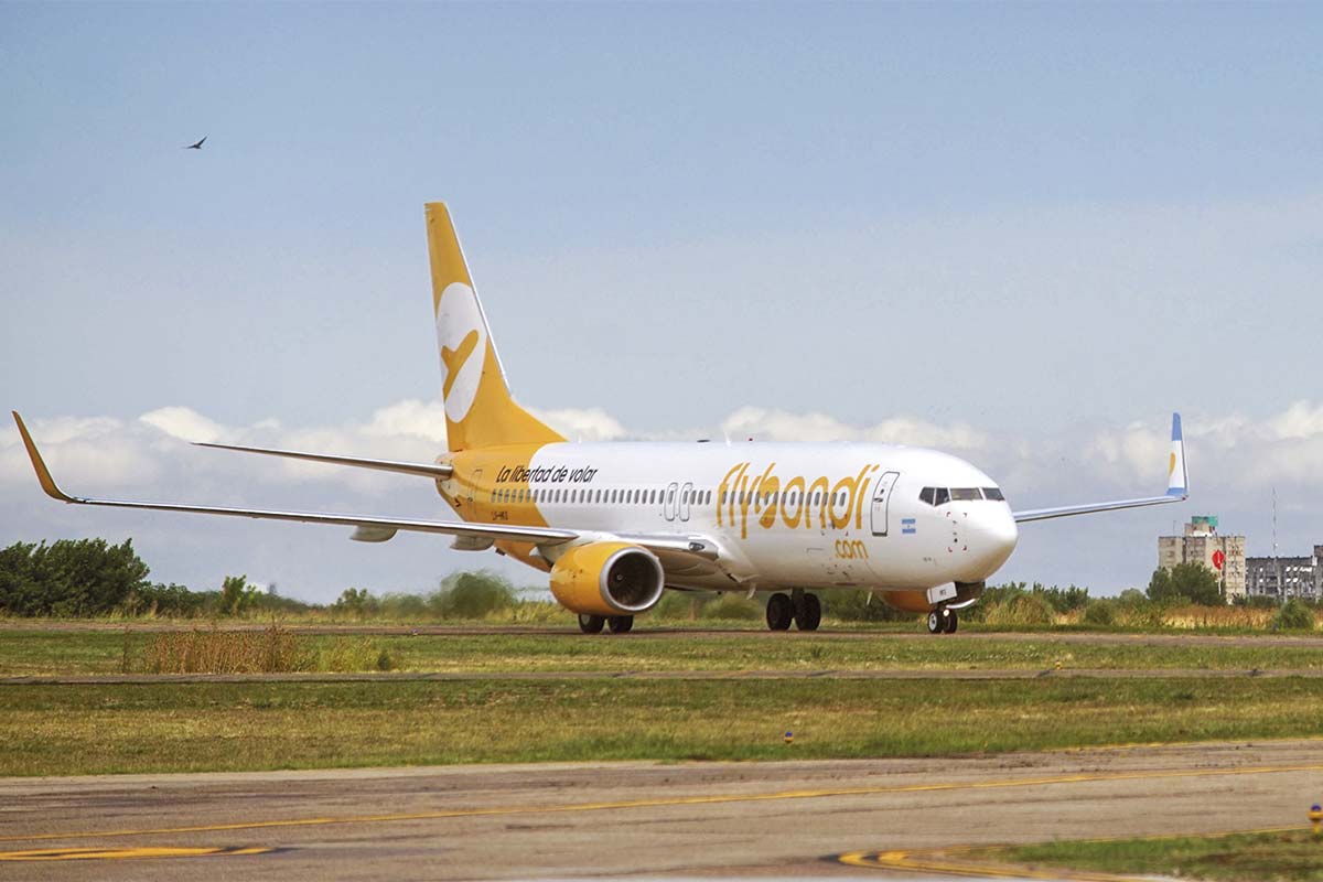 En julio, Flybondi permaneció casi dos semanas sin operar. Foto: Bloomberg.