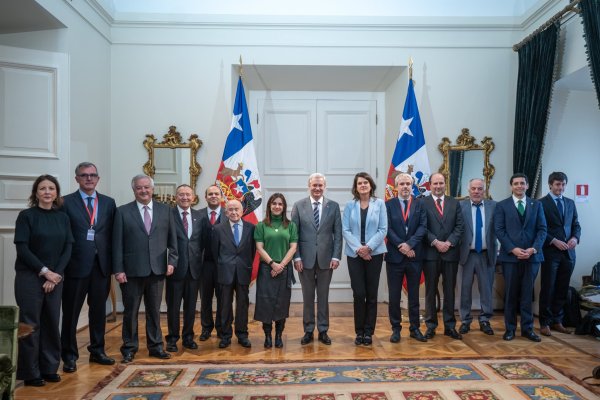 Bettina Horst será la presidenta de la instancia presentada por el Presidente Kast. Foto: Presidencia.