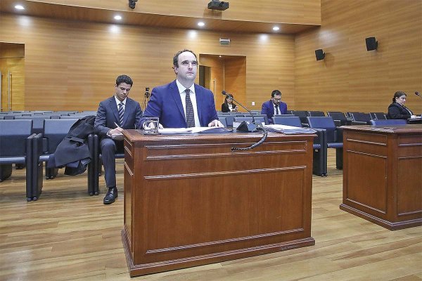 El abogado Joaquín Palma expuso por 20 minutos los argumentos del gobierno. Foto: Aton.