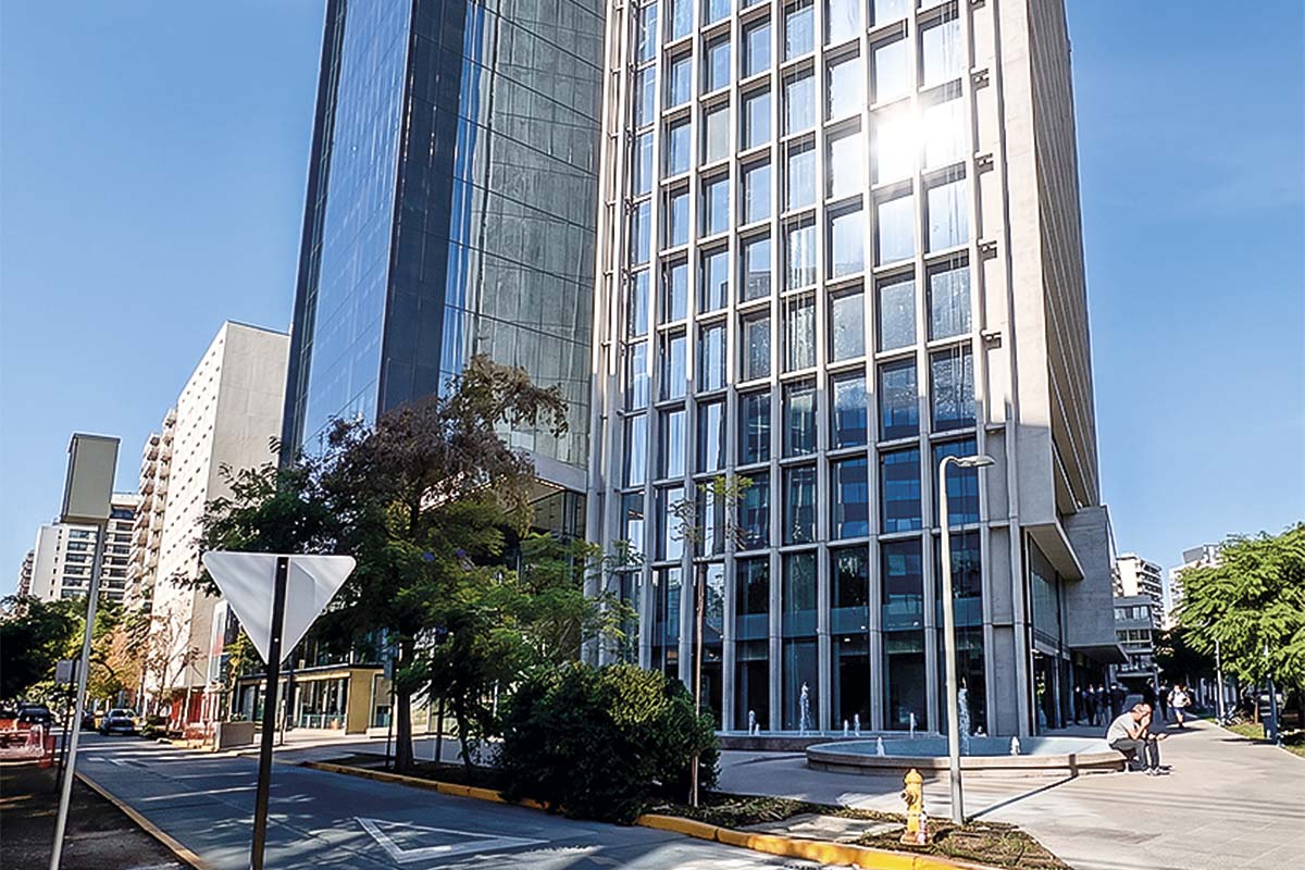 Aseguradoras de vida amplían financiamiento inmobiliario para compras de family offices