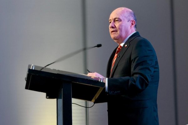 El ministro Jorge Quiroz esta mañana en el seminario "Ley de Reconstrucción, oportunidades para impulsar el crecimiento económico", de Bci y Pwc.