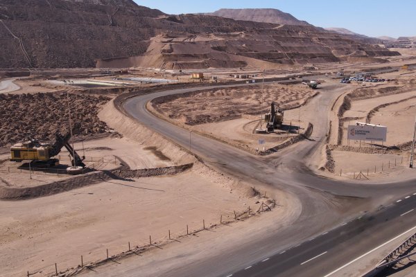 Canadiense Capstone compra proyecto de oro, cobre, hierro y cobalto en US$ 25 millones y consolida su distrito minero en Atacama