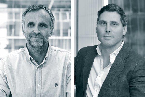 A la izquierda, Francisco Irarrázaval, CEO de Falabella Retail; a la derecha, su sucesor, Tomás Platovsky.