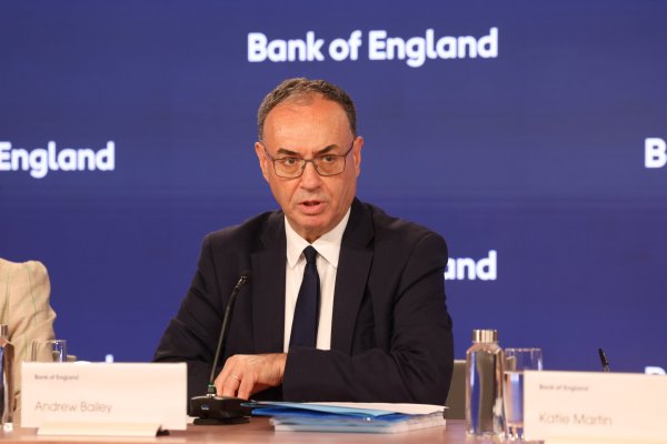 La alarma por la IA llega al sistema financiero: presidente del BoE advierte sobre ciberataques, mercados sobrevalorados y riesgo de contagio