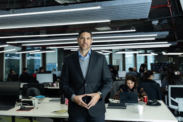 CIO de Falabella anticipa que inversión tecnológica seguirá subiendo: este año creció 60% y “IA y data son nuestras apuestas fuertes”