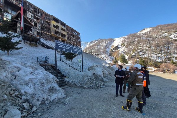 Ahora en DF | Voraz incendio consumió casi por completo las instalaciones del hotel Altos Nevados de Chillán