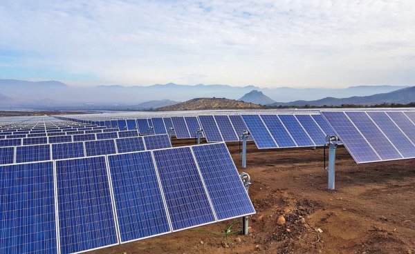 SEA recomienda aprobar dos proyectos solares que suman más de US$ 1.000 millones y están en la Región de Atacama