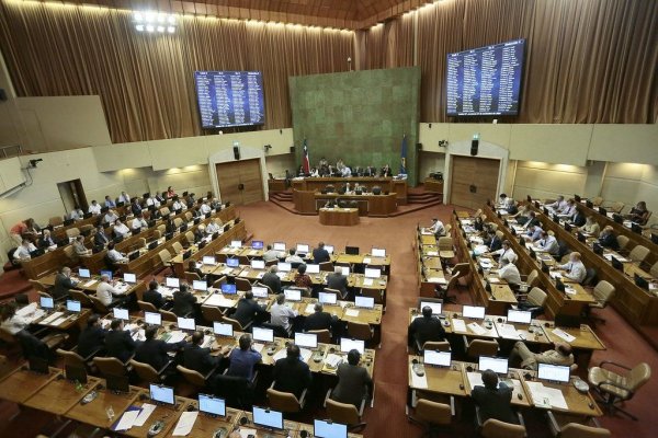 MK4: oposición se cuadra con fondo para la vivienda, pero mira con cautela medidas tributarias