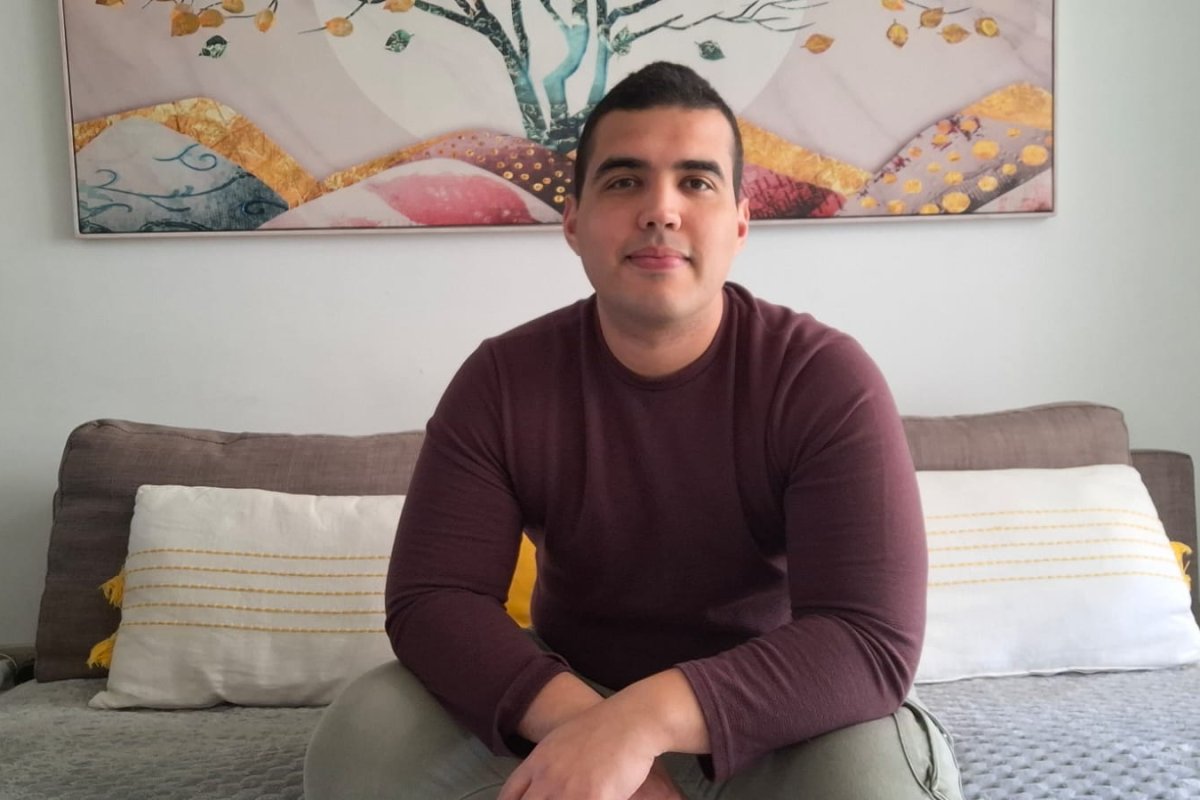 El venezolano que rescata increíbles historias de chilenos