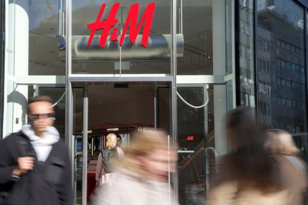 H&M reduce tiendas a nivel global, pero mantiene apuesta por Latinoamérica y casi duplica margen en América