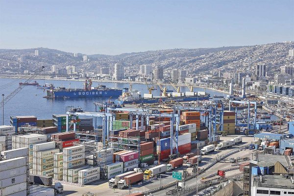 Solicitudes de patentes comerciales revelan nueva especialización territorial en cotizados ejes de Viña, Concón y Valparaíso