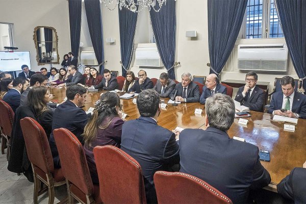 Quiroz ratifica que el gasto fiscal crecerá más de 1% en 2027 y plantea que el actual Presupuesto "está lleno de errores que hemos debido corregir”