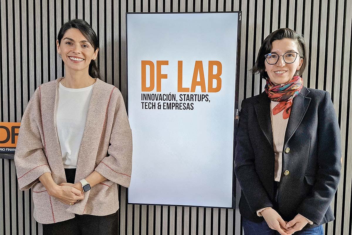 Macarena McKay (Asociación de Ética Empresarial y Organizacional de Chile) y Claudia López (Cenia).