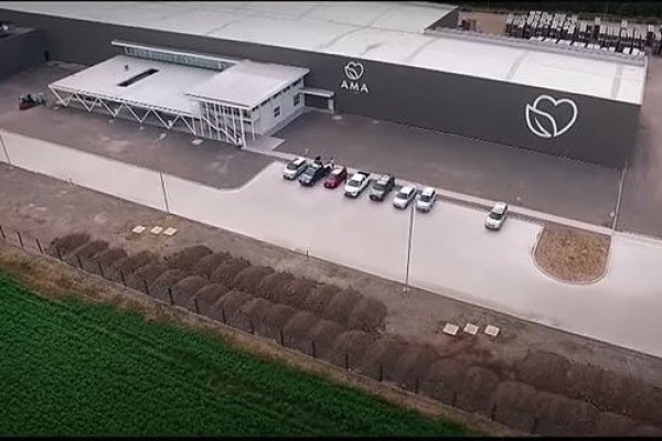 Fondo ligado a rama de los Luksic y Carlos Eugenio Lavín vende 50% de productora de jugos AMA