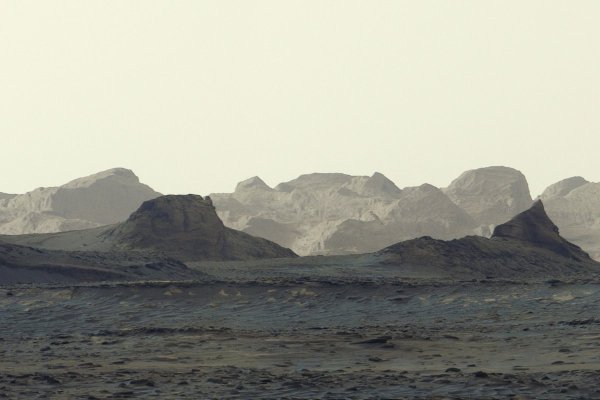 El Curiosity, de la NASA, capta una impresionante imagen de las primeras luces del amanecer en Marte