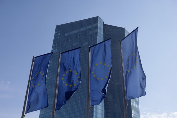 BCE advierte riesgos al alza para la inflación por persistencia del shock energético