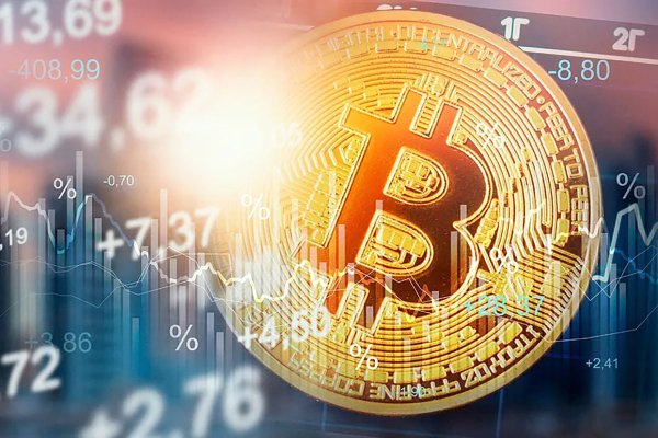 El bitcoin inicia 'uptober' lanzado tras nuevos máximos