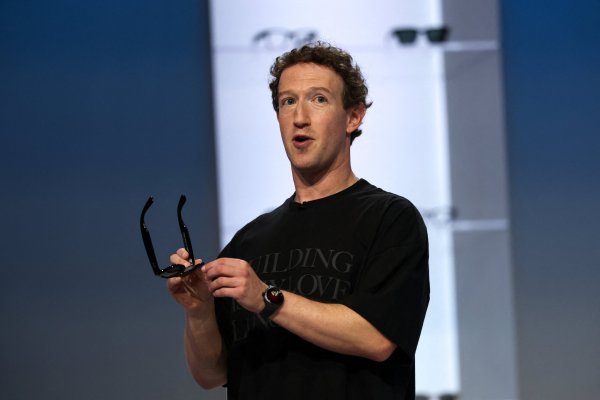 Mark Zuckerberg afirma que Meta ha alcanzado la "frontera" de la IA y rechaza las peticiones de ralentización