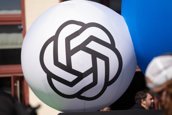 EEUU detiene a empleado saudí de OpenAI por presuntamente instalar dispositivos de espionaje en sus oficinas