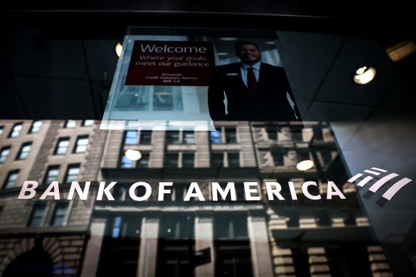 Caída histórica de Bank of America: acciones se desploman tras multa récord de US$ 1.210 millones