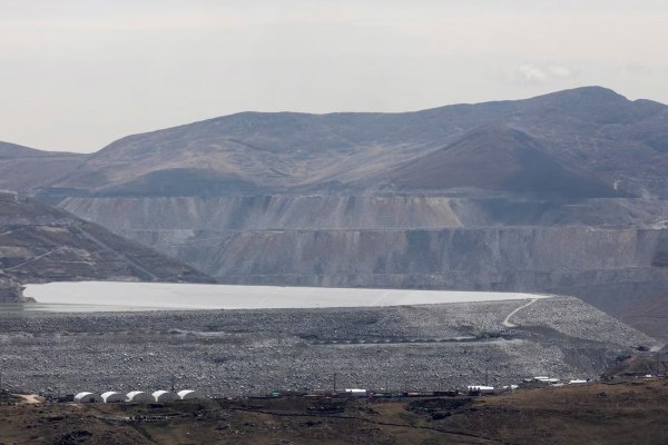 Comunidad indígena de Perú propone comprar parte de Las Bambas y convertir a mineros informales en proveedores de MMG