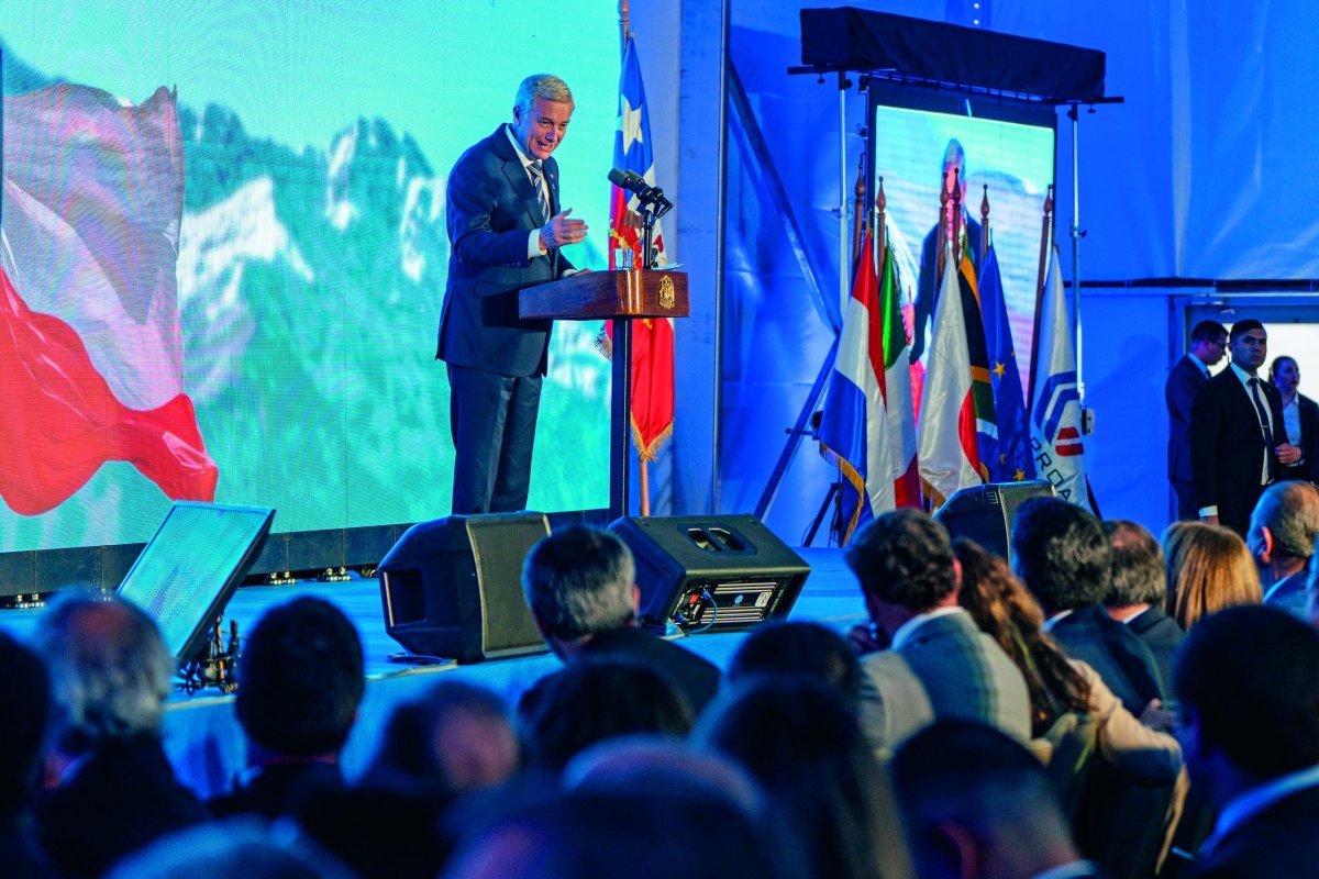 Kast expuso en un foro empresarial en Copiapó. Foto: Presidencia.