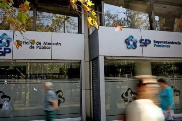 Abogados expertos analizan responsabilidad de directorios en la caída del Fondo E y asidero de recursos en tribunales