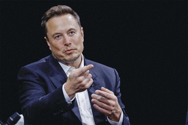 Utilidades de Tesla caen 4% por menores ventas mientras Musk explora fusión con SpaceX