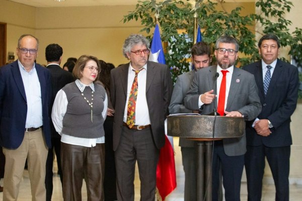 Oposición consigue suficientes firmas para solicitar comisión investigadora por la caída del Fondo E