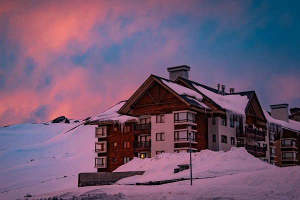 Valle Nevado extiende por segunda vez su temporada y operará por primera vez hasta diciembre